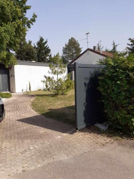 Ferienwohnung Les Pins De Talant , Au Calme En Rez De Jardin Exterior foto