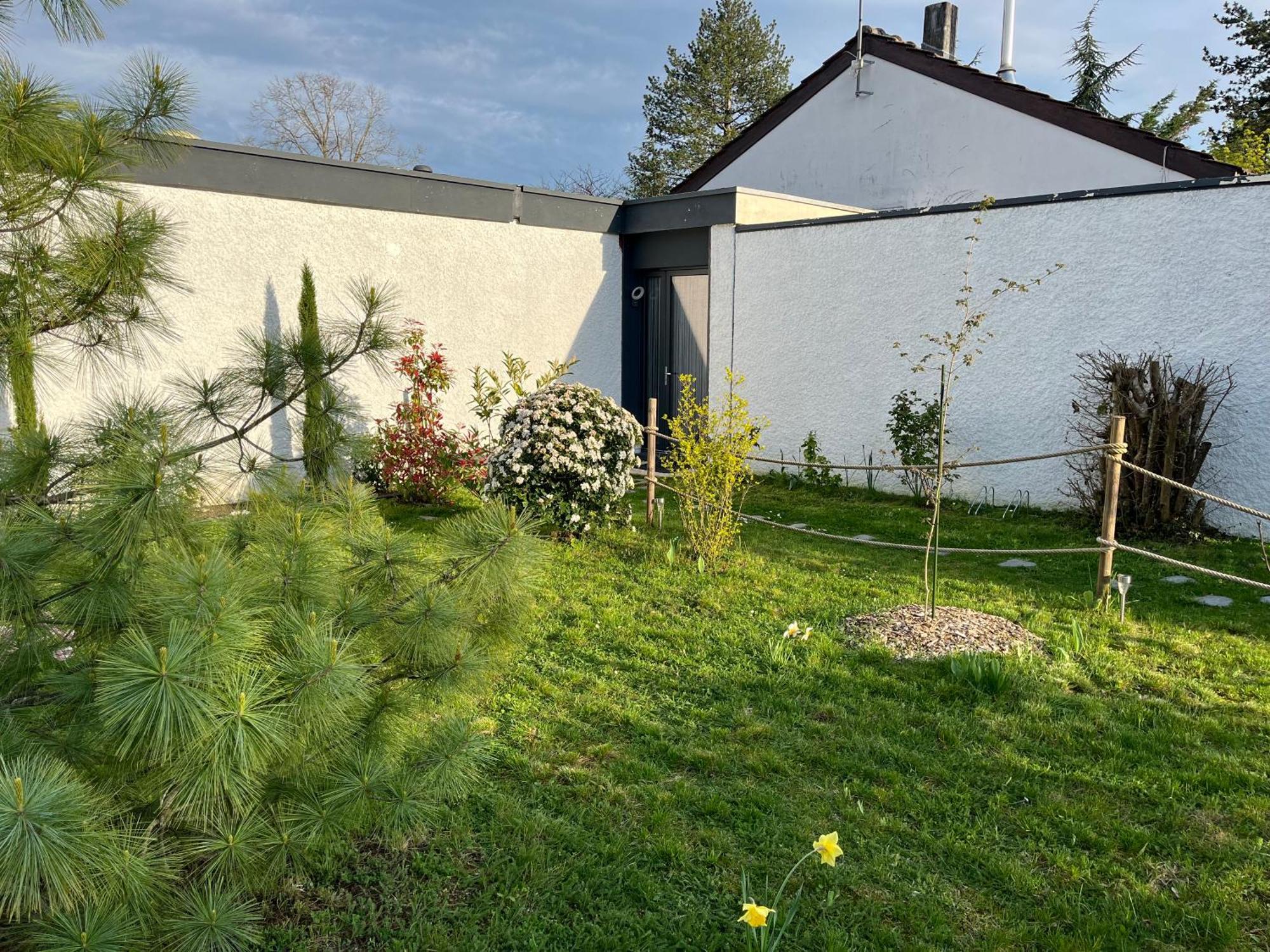 Ferienwohnung Les Pins De Talant , Au Calme En Rez De Jardin Exterior foto
